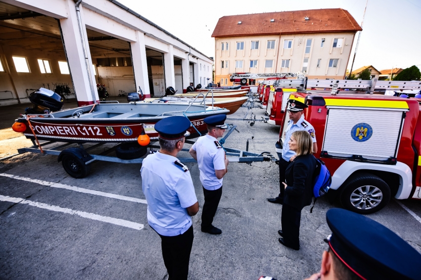 Vizită consultativă la Detașamentul de Pompieri Lugoj: Pregătiri pentru certificarea modulului de salvare a victimelor inundațiilor
